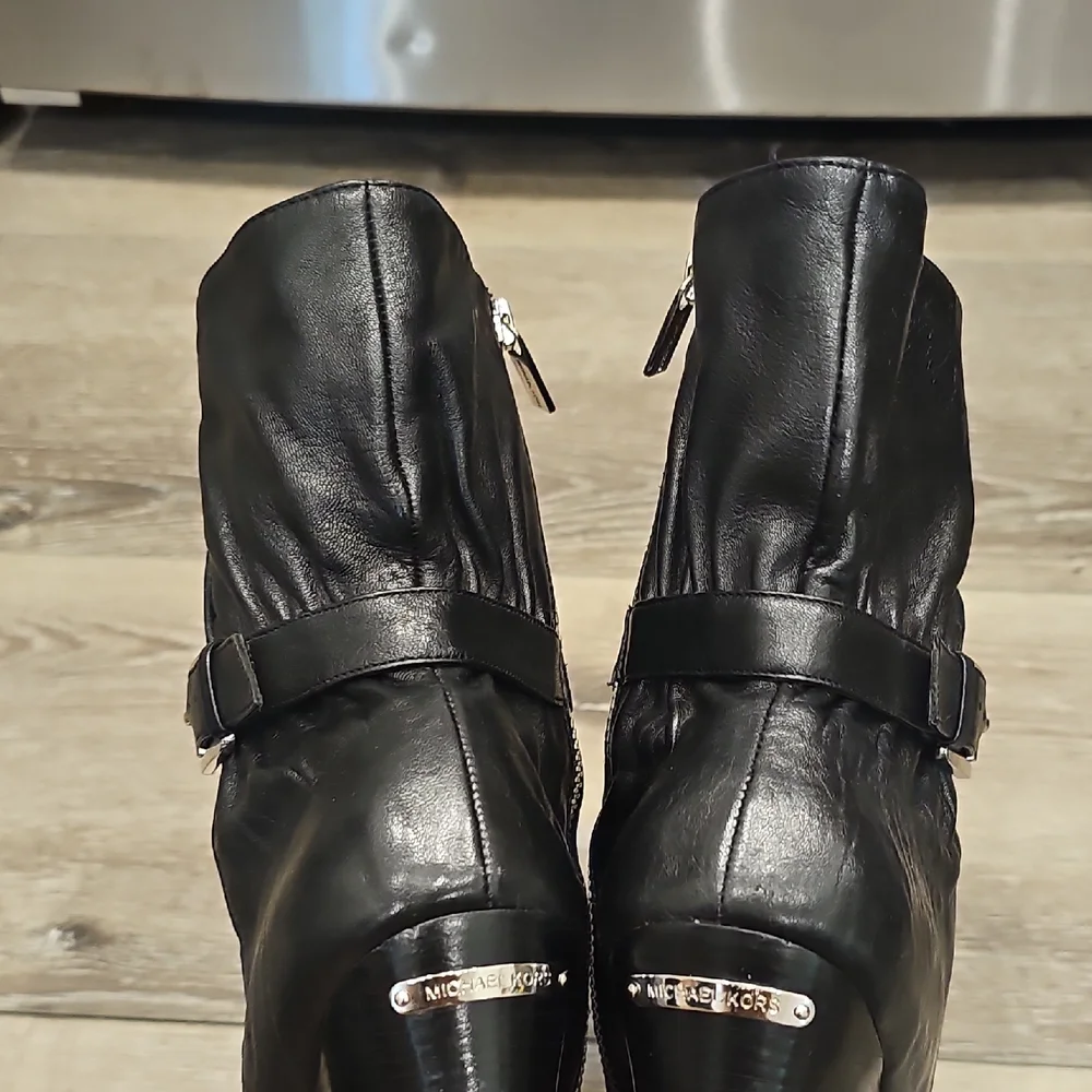 [Like New] MICHAEL KORS Black Leather Stiletto Heeled Boots Sz 10